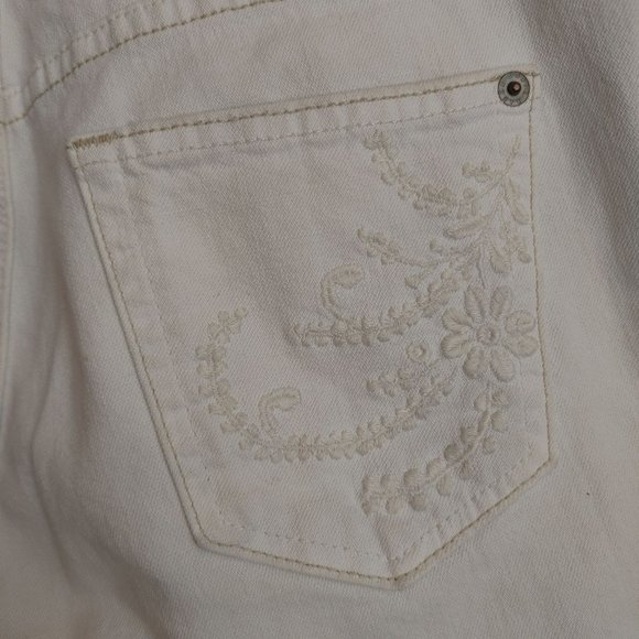 Eddie Bauer Women's White Embroidered Pocket Denim Ankle Jeans 4R - Picture 4 of 5